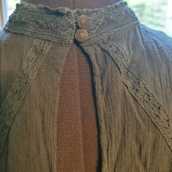 American Eagle Outfitters Green Lace Top - Picture 3 of 14